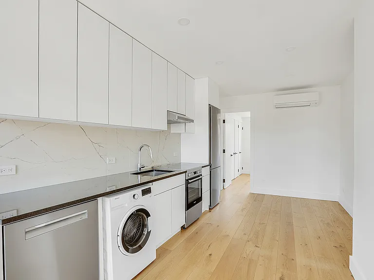 1 Webster Pl #3 — Photo 6
