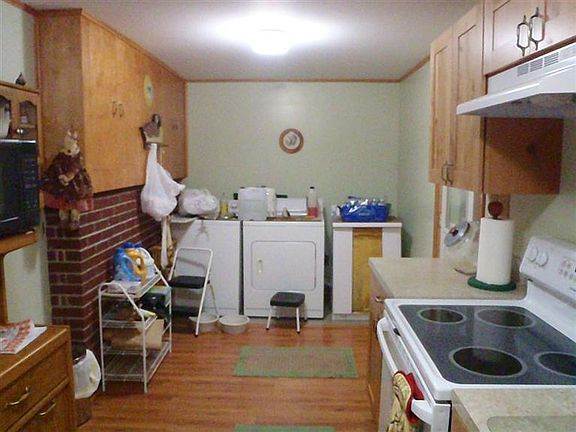 5th image of 79 S Emerson Dr