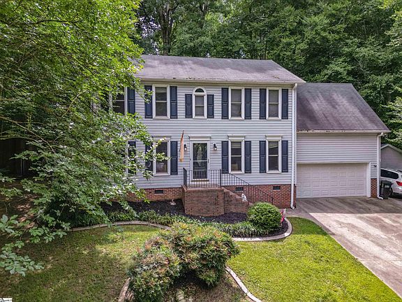 2nd image of 505 Hunters Hill Rd