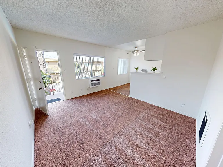 16220 Cornuta Apartments — Photo 22