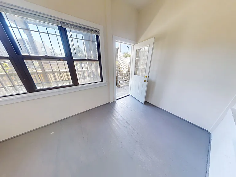 1443 W Belle Plaine Ave #2 — Photo 9
