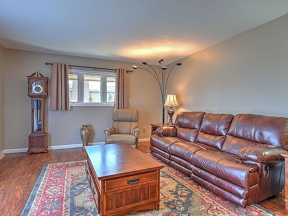 5th image of 1039 Grace Dr