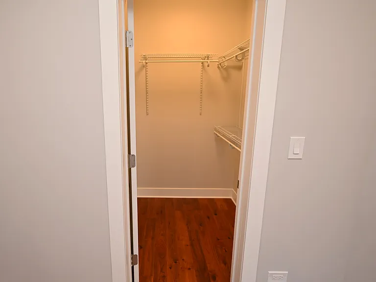 1630 W Thorndale Ave #1 — Photo 15