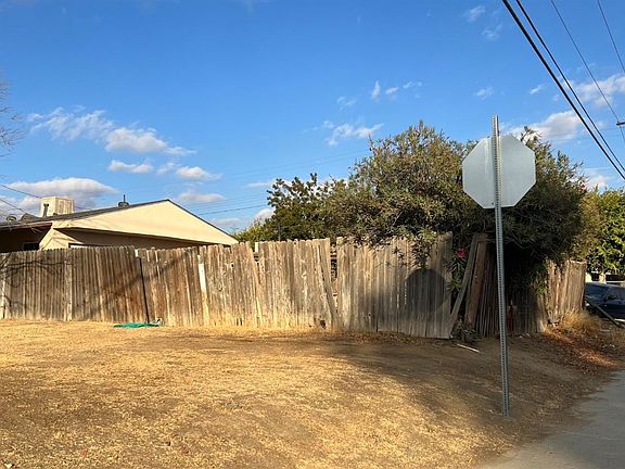 2nd image of 1001 Greenwood Dr