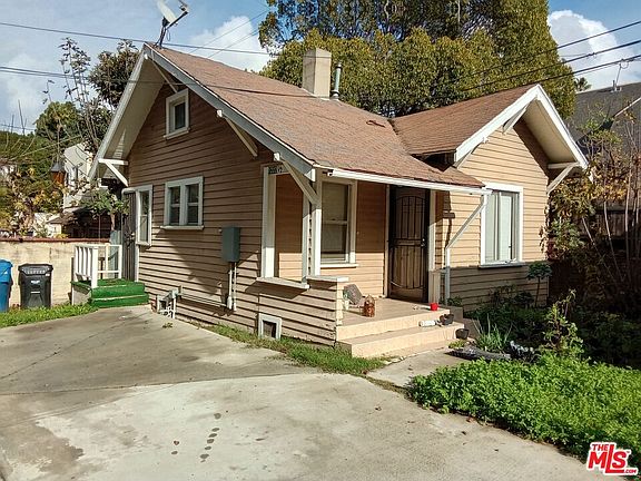 4th image of 1220 3rd Ave