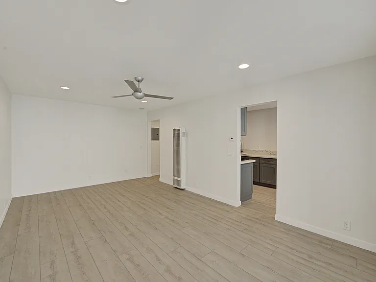 1425 E Ocean Blvd #5 — Photo 3
