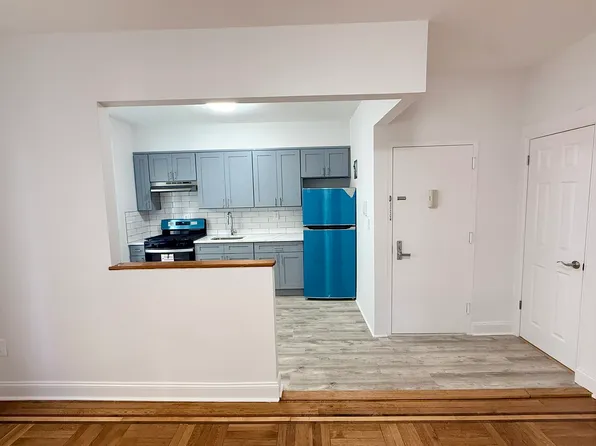 47-48 43rd Street image 6 of 29