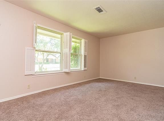 4th image of 526 Parkview Ln