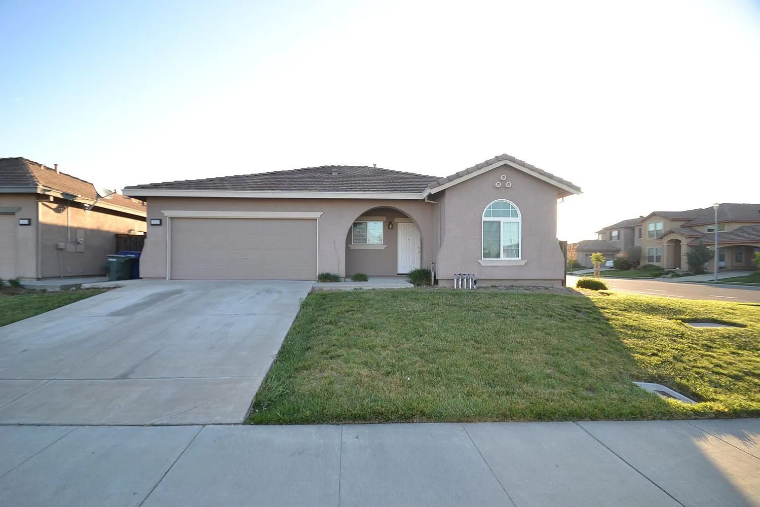 2029 Bonavista Way photo 1