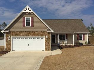 207 Lockwood Ct, Hubert, NC 28539