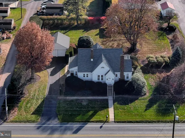 817 E Main St, Lykens, PA 17938