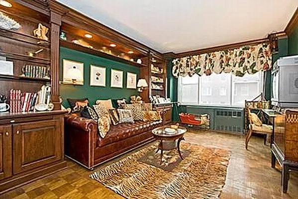 Sold by Maxwell Jacobs | media 2