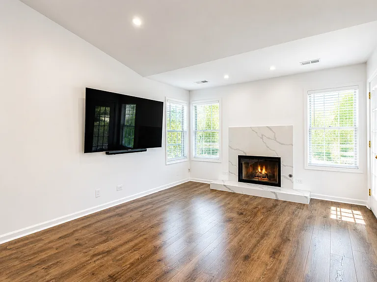313 Sheffield Dr — Photo 16