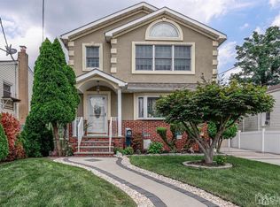 249 E Henry Pl, Iselin, NJ 08830