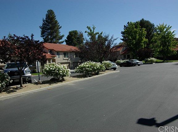 3rd image of 19939 Avenue Of The Oaks