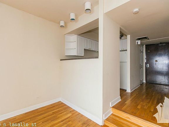 4th image of 1220 N Lasalle St #1122
