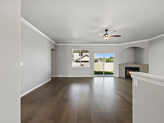 4th image of 421 N 76th Ave