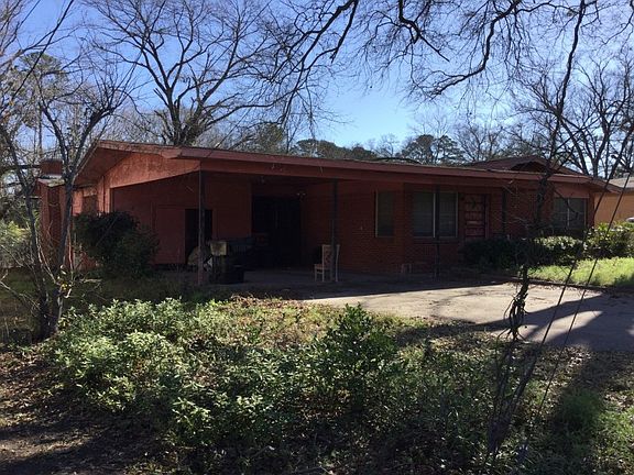 3rd image of 707 Willow Dr
