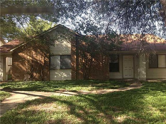 2nd image of 1704 W Braker Ln #A