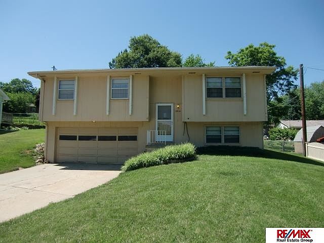 1st image of 9514 Sherwood Cir