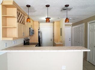 9956 N Kendall Dr APT 122, Miami, FL 33176