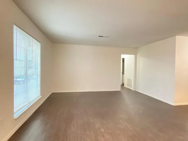 Pinewood Townhomes — Photo 18