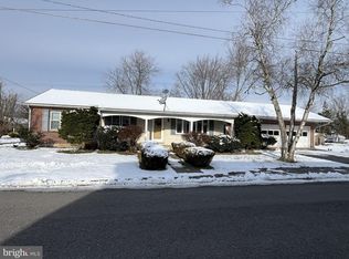 2 E New Market St, Freeburg, PA 17827