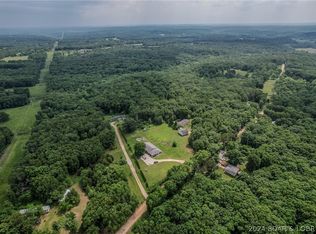 206 Bunker Rd, Eldon, MO 65026