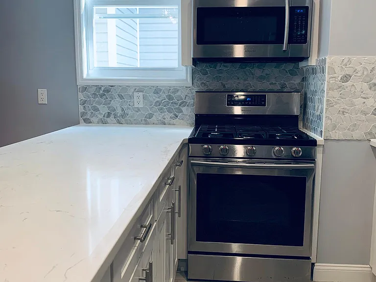 190 Shepherd Ave #1 — Photo 1