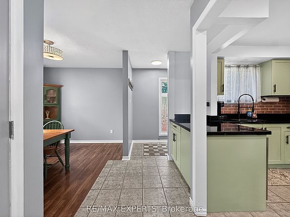 4th image of 86 Sutter Ave