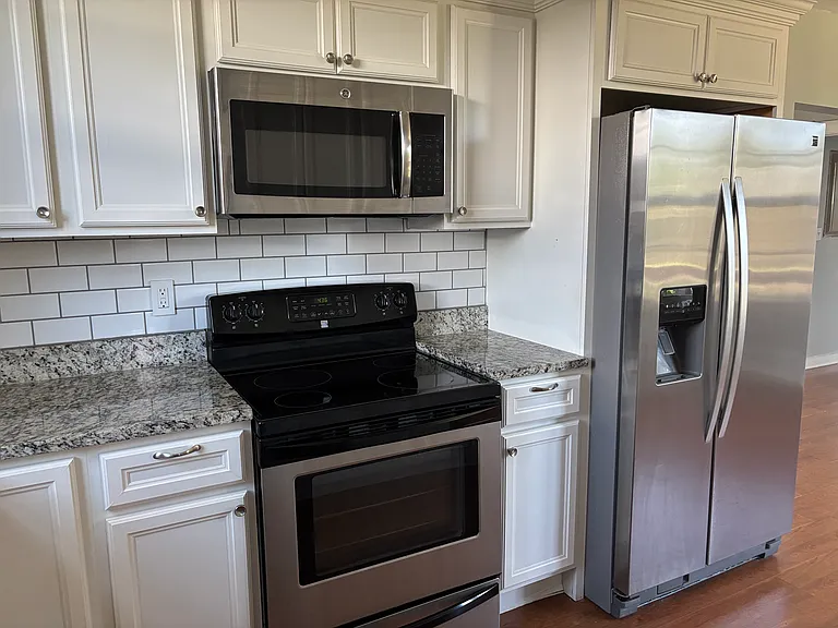 912 Garrison Ave — Photo 12