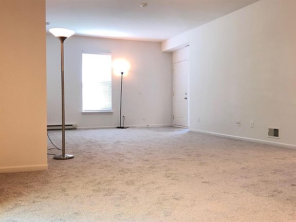 5th image of 2137 Pinecroft Dr