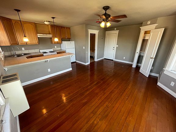 3rd image of 2214 Broadway #4ef8f7c47
