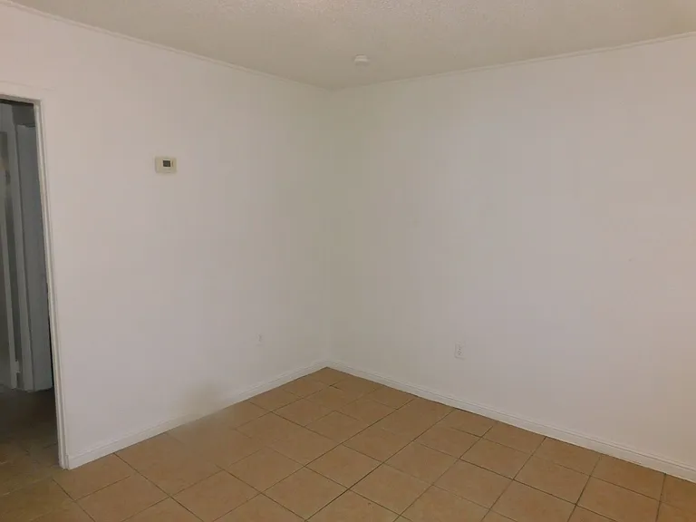 1007 C St #3 — Photo 8