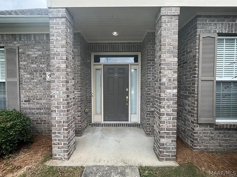 9515 Helmsley Cir — Photo 3