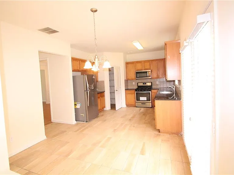 1961 Stoney Chase Dr — Photo 8