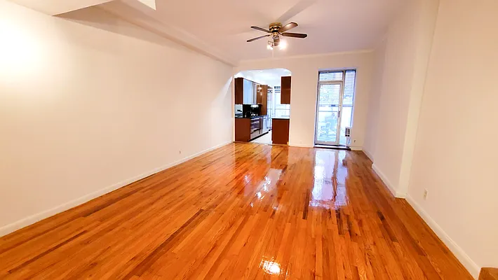 Rented by Mallan Real Estate Inc | media 4