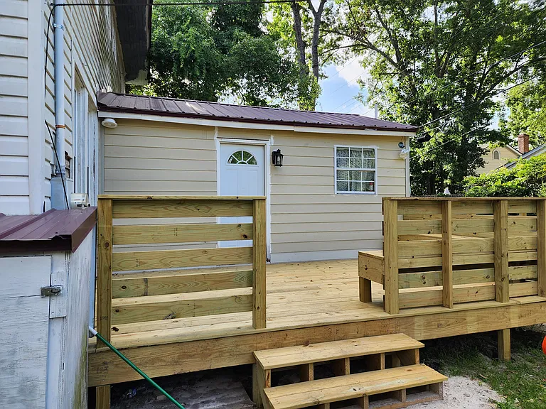 826 Maupas Ave — Photo 26