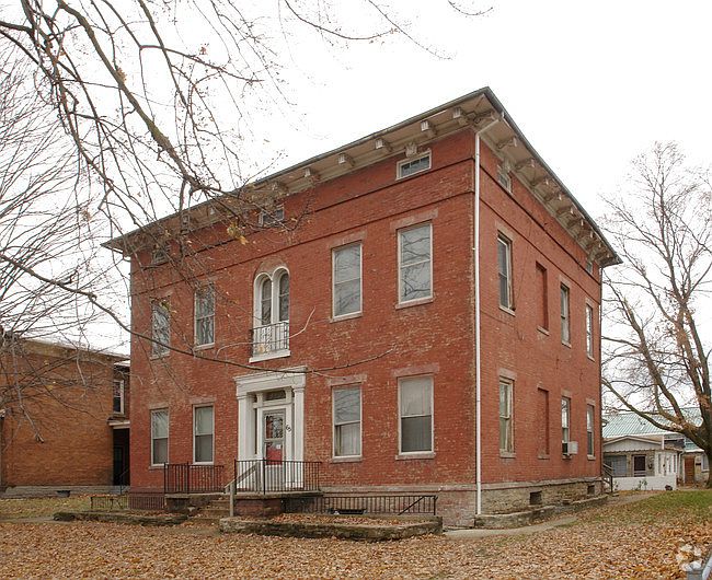 2nd image of 65 E William St #11