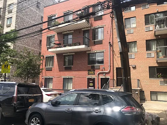 Rented by 18 REALTY | media 14