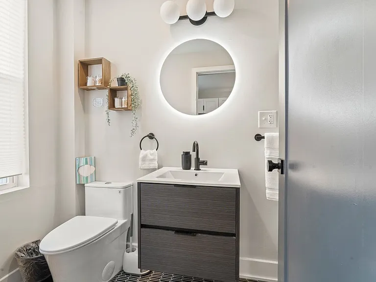 1334 E Passyunk Ave — Photo 13