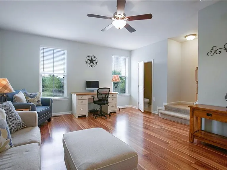 4002 Luminary Dr — Photo 17
