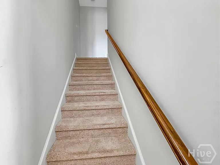 100 Regis Way — Photo 12