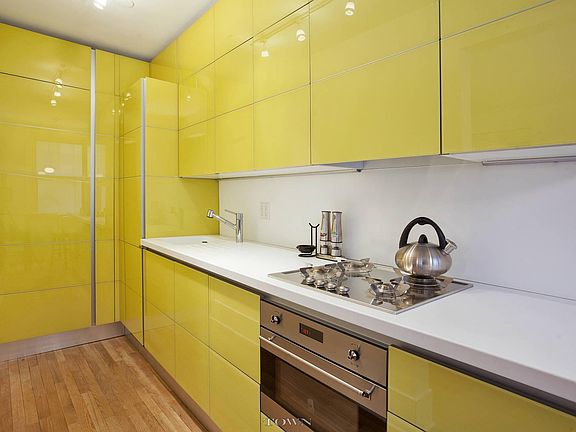 3rd image of 162 W 56th St APT 704