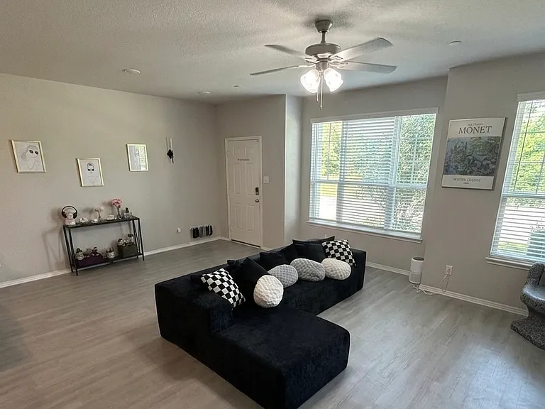 1836 Indigo Ln — Photo 12