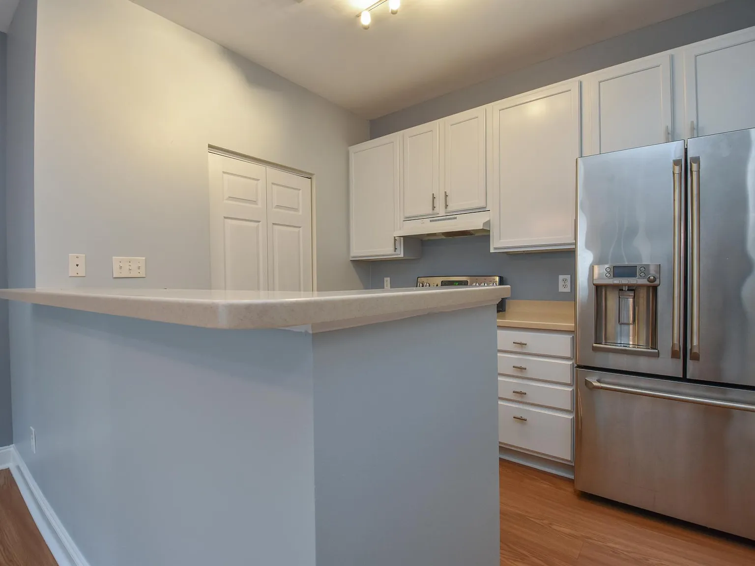 917 Shearer St — Photo 2