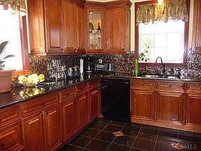 3rd image of 3319 Poplar St