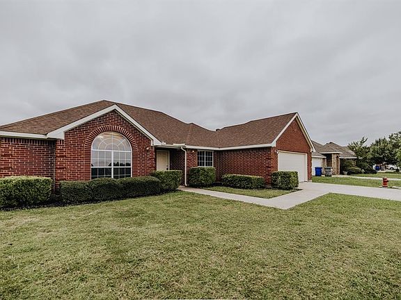 3rd image of 428 Geren Dr