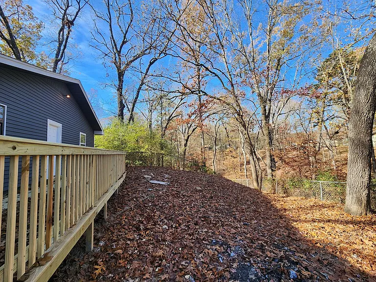 8206 Dogwood Trl — Photo 23
