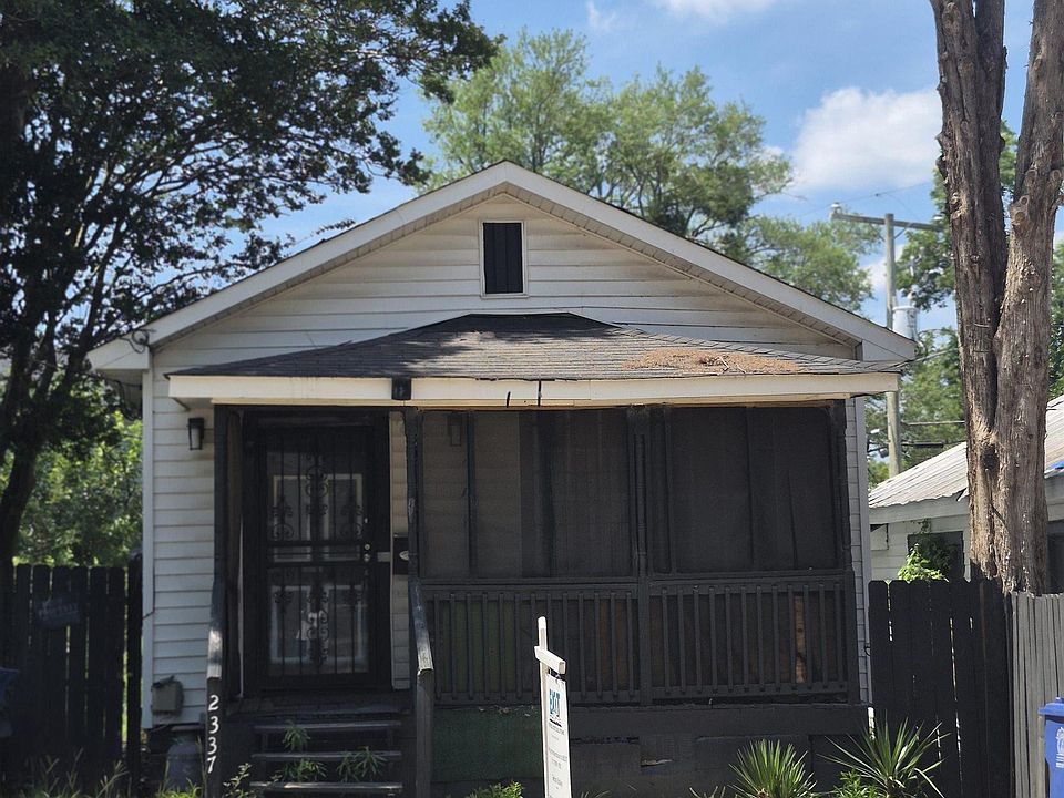 1st image of 2337 Pendleton St